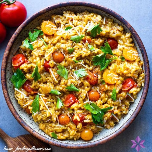 Romige tomaten risotto met saffraan